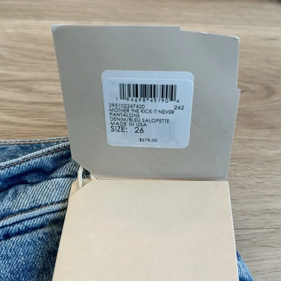 MOTHER
The Kick It Jeans - Picture 7 of 12